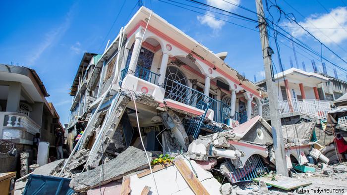 Terremoto deja dolor y casi 1.300 muertos en Haití mientras se avecina la tormenta tropical «Grace»