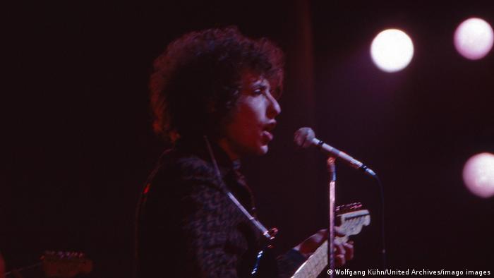 Denuncian a Bob Dylan por abusar de una menor hace más de cincuenta años