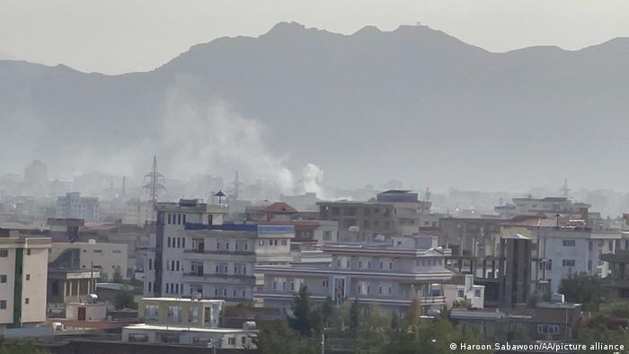 Los talibanes confirman el ataque de EEUU y la explosión que mató a 6 civiles