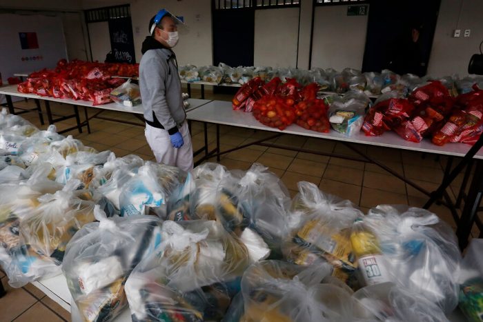 Fallas en alimentación escolar Junaeb: empresas sancionadas continúan repartiendo comida en mal estado