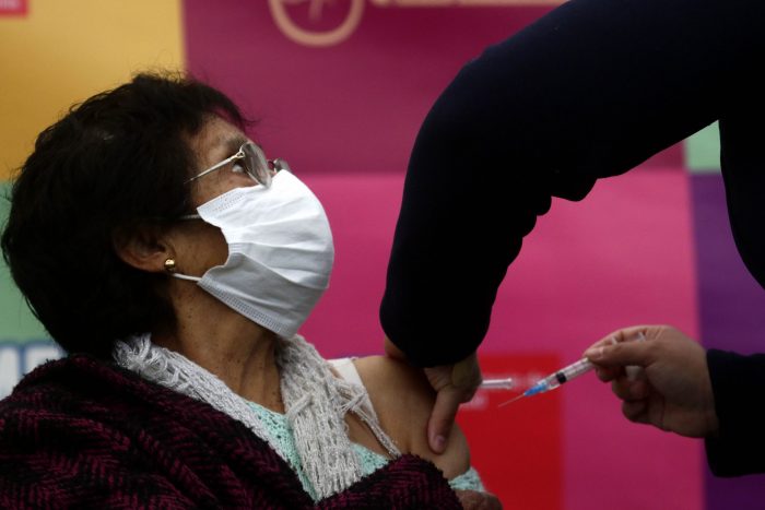 Más de 155 mil personas se han vacunado con dosis de refuerzo contra el covid-19