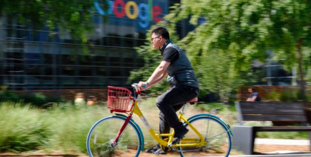 El polémico plan de Google de recortar el salario a empleados de EE.UU. que trabajen desde casa