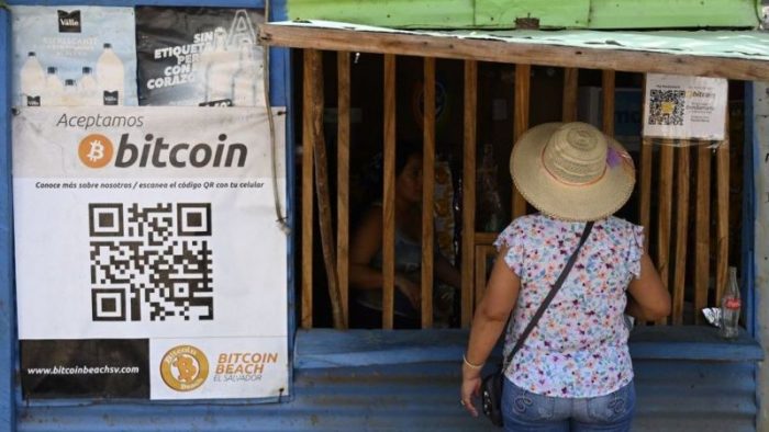 Bitcoin: El Salvador se convierte este martes en el primer país del mundo en adoptar la criptomoneda como divisa de curso legal