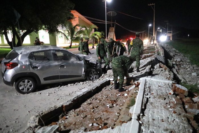 Un fuerte terremoto de 7,1 produce pocos daños en centro y sur de México