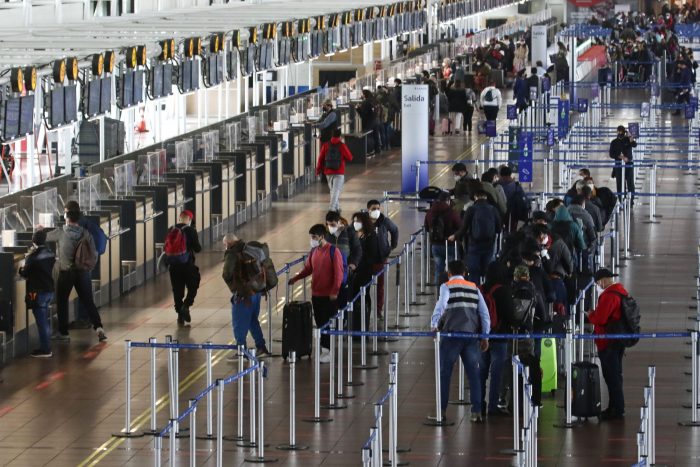 Más de 1.200 viajeros que ingresaron a Chile con Covid-19 positivo no han sido contactados por autoridades sanitarias