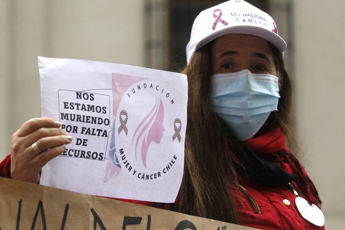 Pacientes de la Ley Ricarte Soto en alerta por oficio de la Dipres al Minsal que congelará fondos para la inclusión de nuevas enfermedades