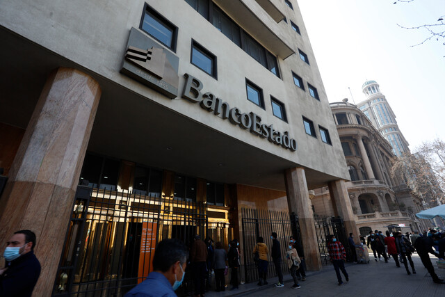 Usuarios reportan caída de Transbank a nivel nacional e intermitencias en app y sitio web de BancoEstado