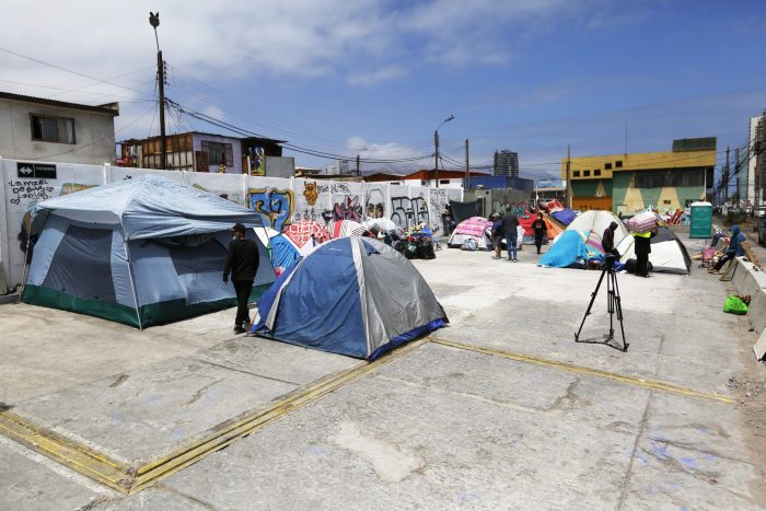Tras días de indefiniciones, La Moneda anuncia nuevas medidas ante aguda crisis migratoria en el norte del país