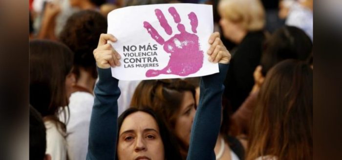 Investigación revela las similitudes y diferencias de la respuesta estatal ante la violencia de género en Chile y Argentina durante la pandemia