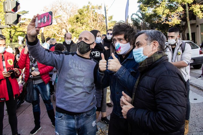 Javier Milei o cómo apoderarse del escenario político argentino con un puñado de votos