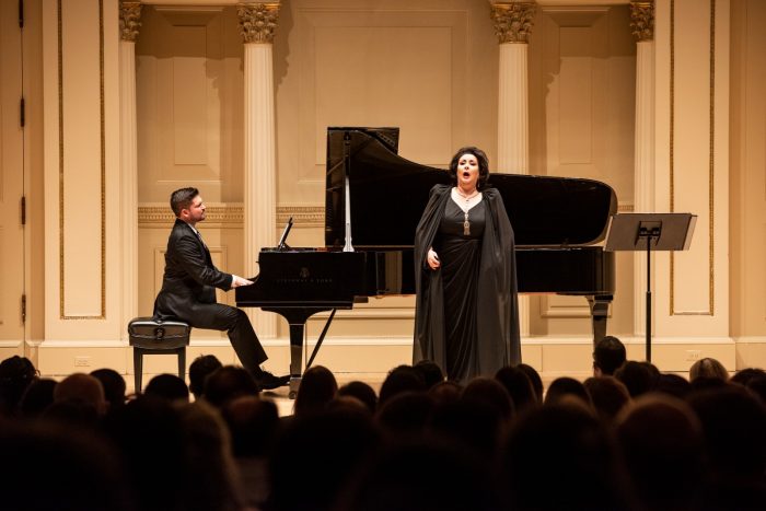 Cuando los cantos mapuches y aymaras se escucharon en el Carnegie Hall de Nueva York