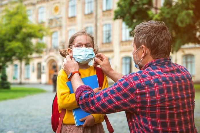 ¿Se debe perpetuar el uso de la mascarilla en los niños fuera de la pandemia?