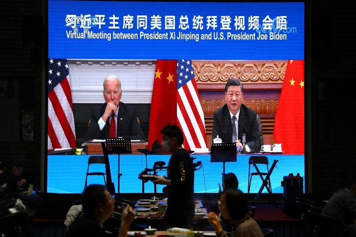 Dos gigantes que no ceden ni un centímetro: las lecturas a las 3 horas y media de la videoconferencia cumbre entre Biden y Xi