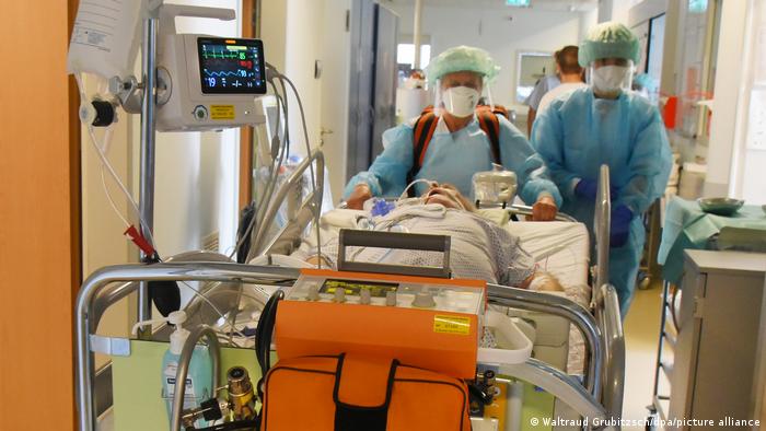 Tras 16 días de récords de contagios, crece en Alemania el debate sobre obligatoriedad de vacuna anticovid