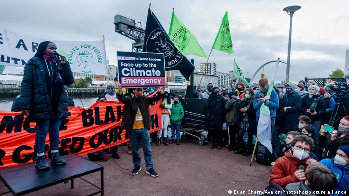 «Fridays for Future» se hizo presente con manifestación en Glasgow en medio de la COP26