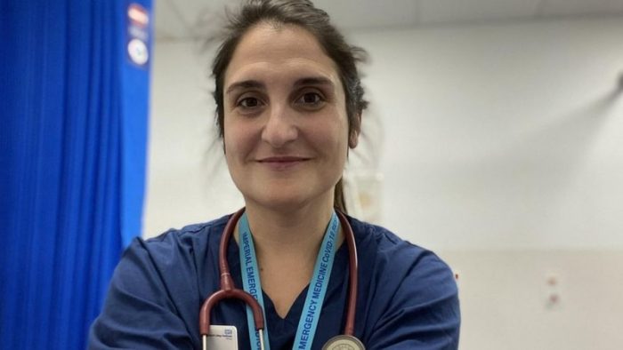 «Alrededor del 80% de las personas que están en Urgencias con coronavirus y necesitan soporte respiratorio no están vacunadas”: el crudo relato de una enfermera en Londres