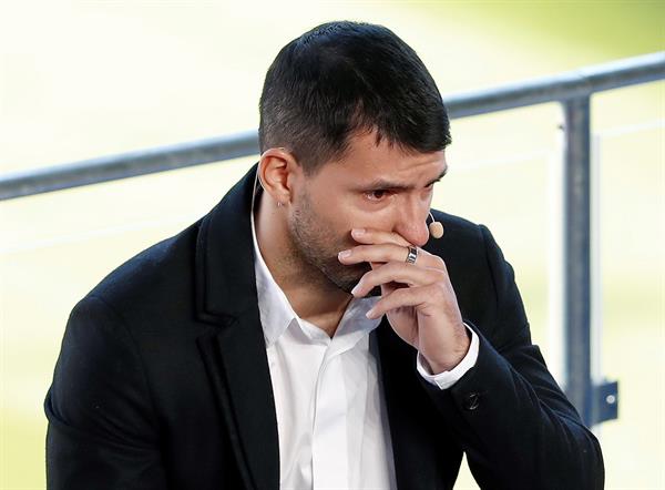 Se confirmó el rumor: Sergio Agüero anunció su retiro del fútbol entre lagrimas por problemas cardíacos