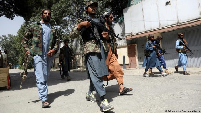 ONU acusa a talibanes de ejecuciones extrajudiciales en Afganistán
