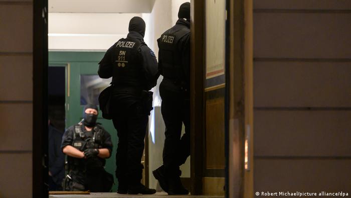 Alemania: operación policial contra activistas antivacunas por amenazas de muerte a político regional