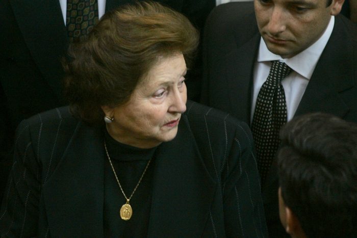 Familia Pinochet agradece «muestras de cariño» tras muerte de Lucía Hiriart y dice que el funeral será privado