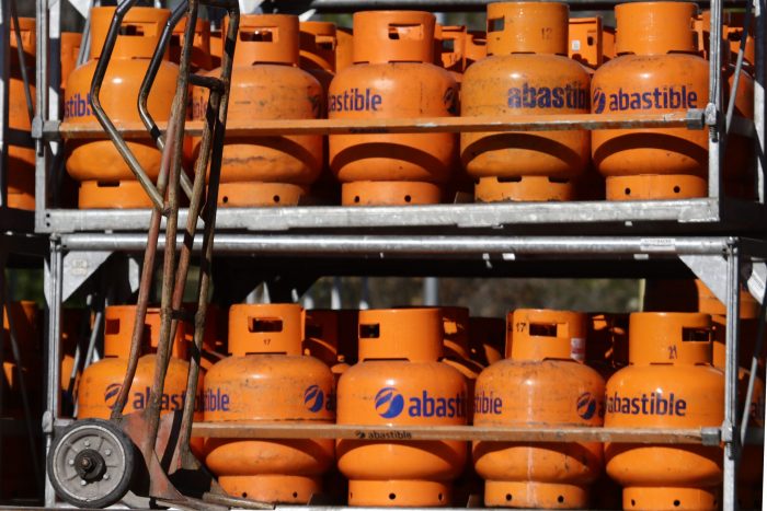 Gas licuado: municipios llegan a acuerdo con el Ministerio de Energía para entregar vales de descuento a vecinos