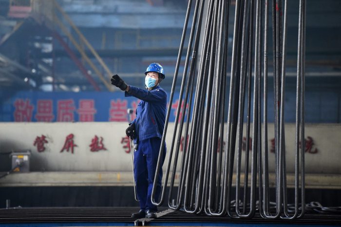 Ganancias industriales de China mantienen rápido crecimiento de 38% interanual