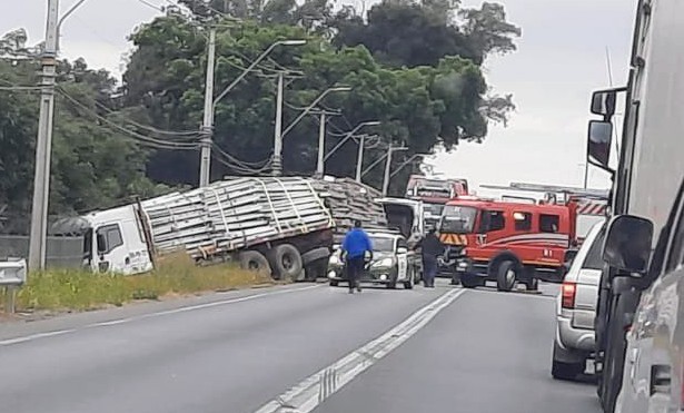 Accidente de tránsito deja al menos nueve fallecidos en Peumo