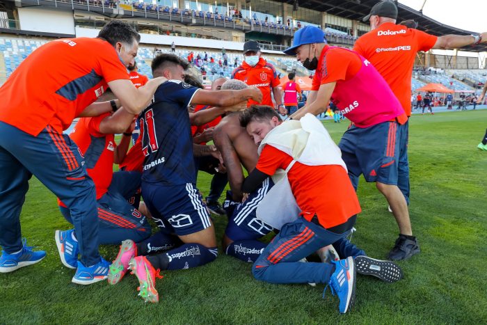 Universidad de Chile se salvó milagrosamente del descenso tras derrotar en la agonía a Unión La Calera
