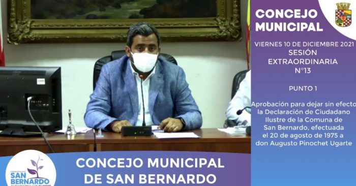Concejo municipal de San Bernardo deja sin efecto calidad de «ciudadano ilustre» de Augusto Pinochet