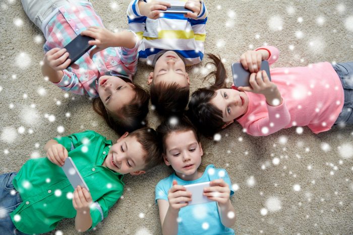 Niños ‘influencers’ y regalos de Navidad: ¿dónde está el límite de la nueva publicidad de juguetes?