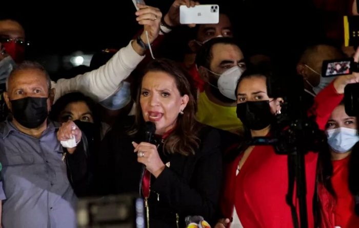 4 preguntas para entender la crisis del Congreso en Honduras, la primera de Xiomara Castro (antes de ser presidenta)