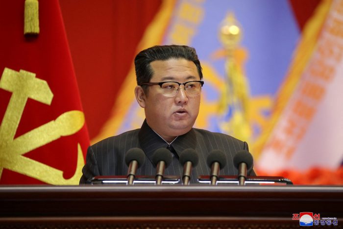 Pyongyang asegura que probó con éxito un misil hipersónico