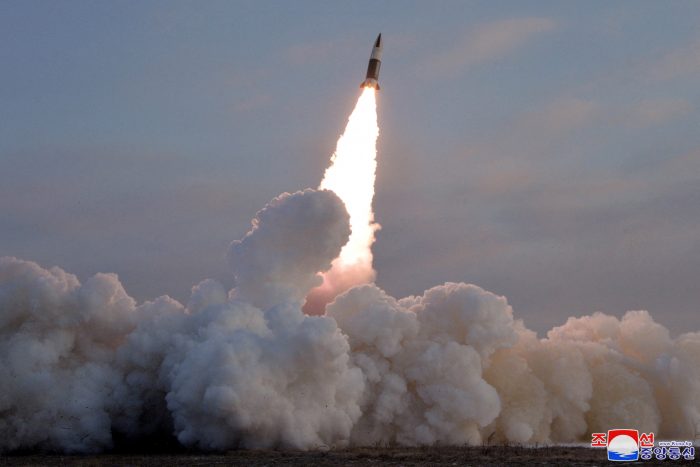 Corea del Norte dispara dos misiles de crucero, según Corea del Sur