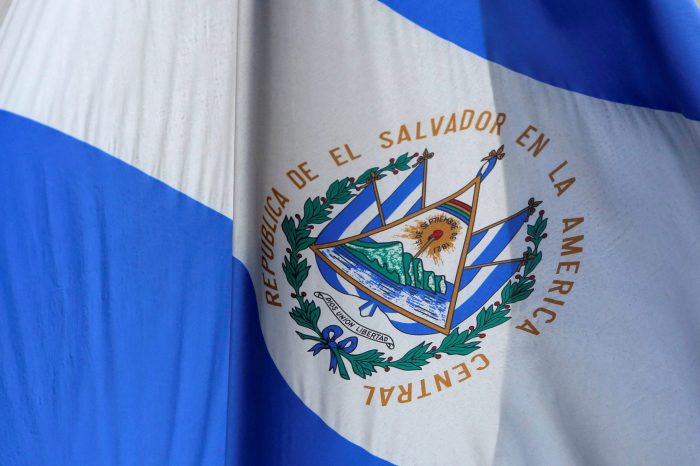 El FMI insta a El Salvador a eliminar el bitcóin como moneda de curso legal