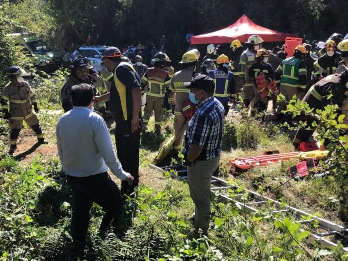 Volcamiento de bus en Purranque dejó a más de 30 estudiantes de la U. de Chile lesionados