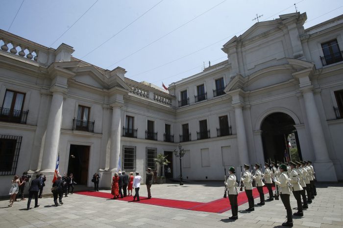 Estudio Índice 2021 establece que Chile pasó de ser una democracia «plena» a una «defectuosa»