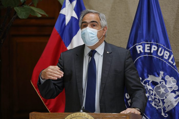 Senador Chahuán (RN) espera mantener a los cuatro partidos de Chile Vamos dentro de la coalición, pero no descarta acercamientos con Republicanos y PDG