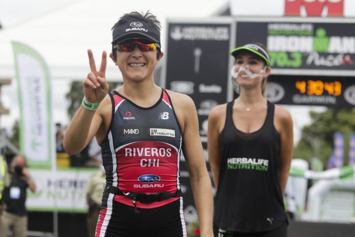 Subsecretario Dougnac aclaró que la triatleta Bárbara Riveros cumplió con las reglas para competir en el Ironman de Pucón pese a no estar vacunada