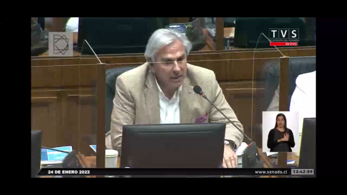 Lapsus del senador Moreira (UDI) desata las risas en el Congreso: «Tenemos que hacernos antígeno prostático»
