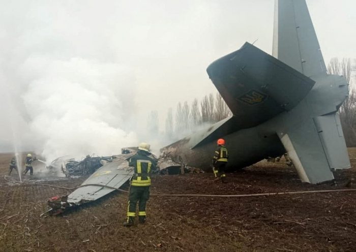 Registran ataque a aeropuerto ubicado a 25 kilómetros de Kiev por parte del ejército ruso