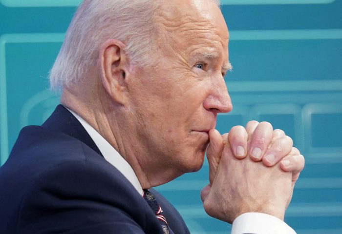 Biden dice que Putin «eligió esta guerra» y anuncia que bloquearon cuatro de los principales bancos de Rusia