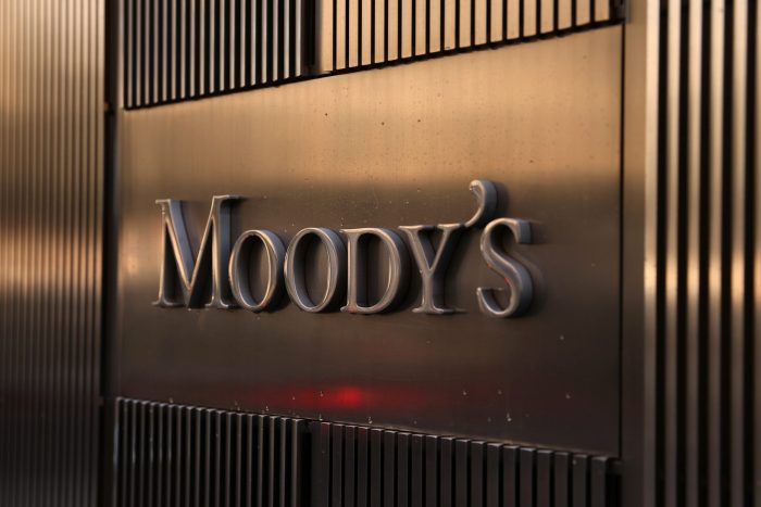 S&P rebaja la calificación de Rusia a «basura» y Moody’s emite una advertencia de «basura»