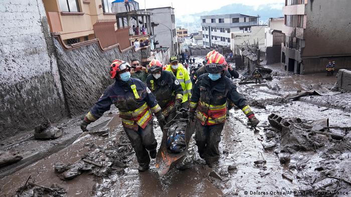 Tragedia en Ecuador: aumentan a 18 los muertos tras aluvión en Quito