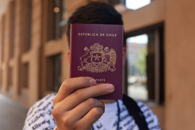 Precio del pasaporte chileno descenderá un 22% desde este martes
