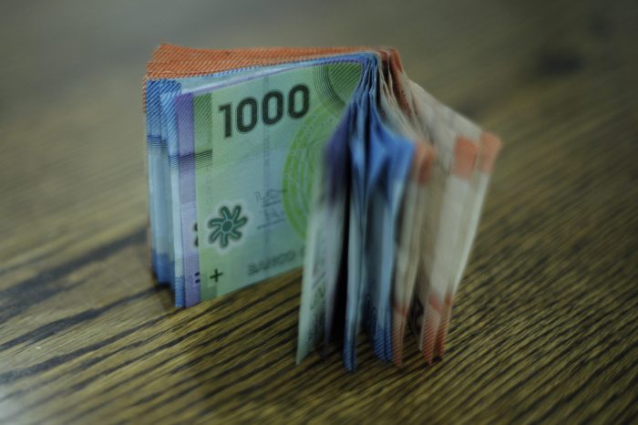 INE: remuneraciones reales de los chilenos cayeron poco más de 1% en un año