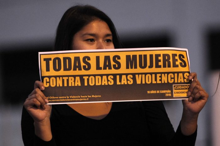 «El abuso no es amor»: cómo identificar y prevenir la violencia en el pololeo