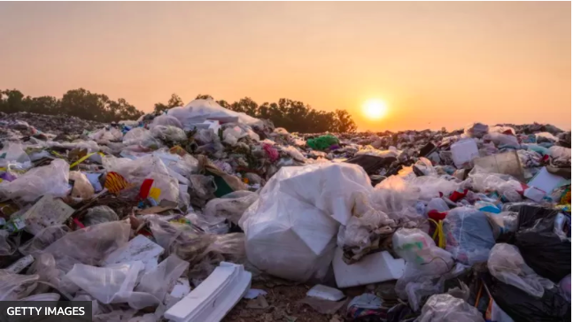 Proponen tecnología que podría ahorrarle miles de toneladas de plástico al medioambiente
