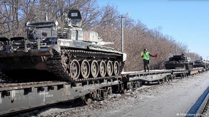Ucrania denuncia entrada de columnas de tanques rusos en Lugansk