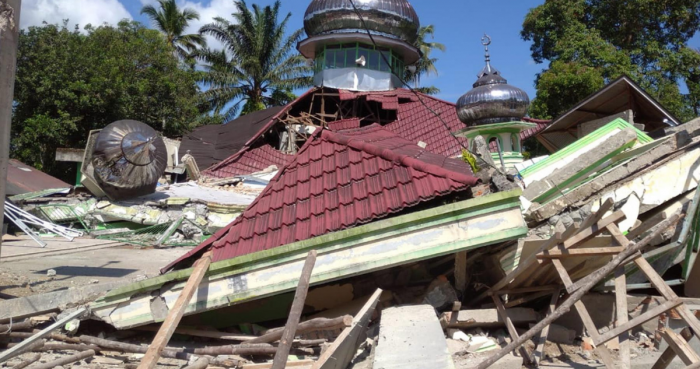 Terremoto de 6,2 deja al menos siete muertos y 85 personas heridas en Indonesia