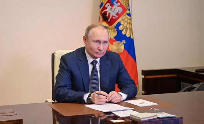 Putin dice que las sanciones occidentales equivalen a una declaración de guerra